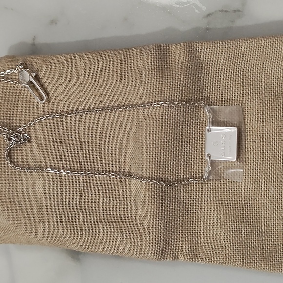 GUCCI Silver Branded Pendant Necklace - Picture 14 of 14